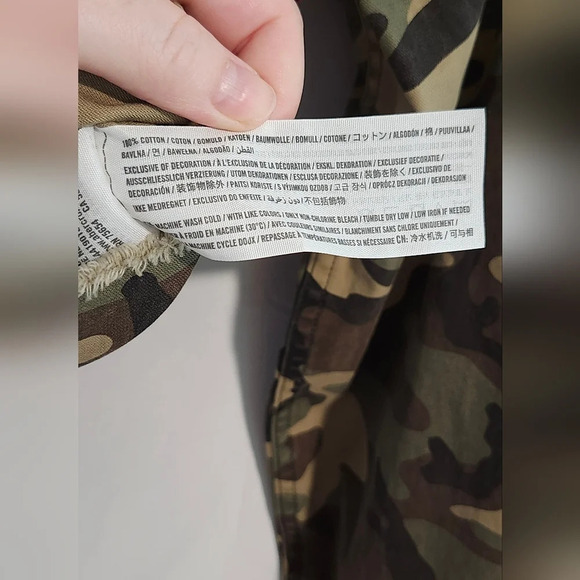 Abercrombie & Fitch Womens Camo Jacket Size XS Cropped Urban Gorpcore Streetwear - Picture 3 of 9